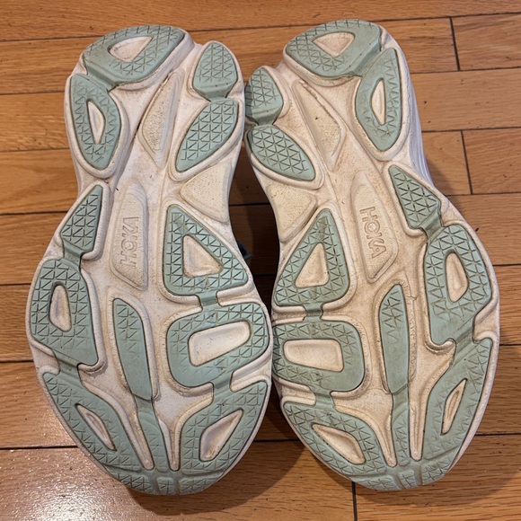 Hoka Bondi 8 Women's Athletic Shoes - Gray and Purple - Picture 3 of 5